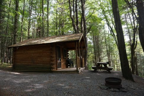 exterior one room cabin no bathroom