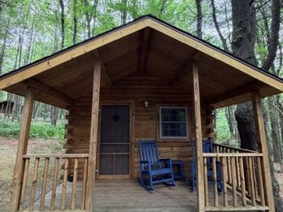 Front porch of Fern Glamping Cabin at The Highlands of Cooperstown